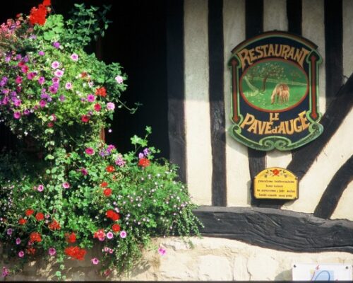 Visite de Beuvron en Auge - La Vie de Cocagne