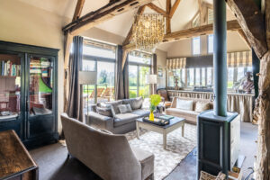 salon cathédrale la Vie de Cocagne, gite de luxe pays d'Auge